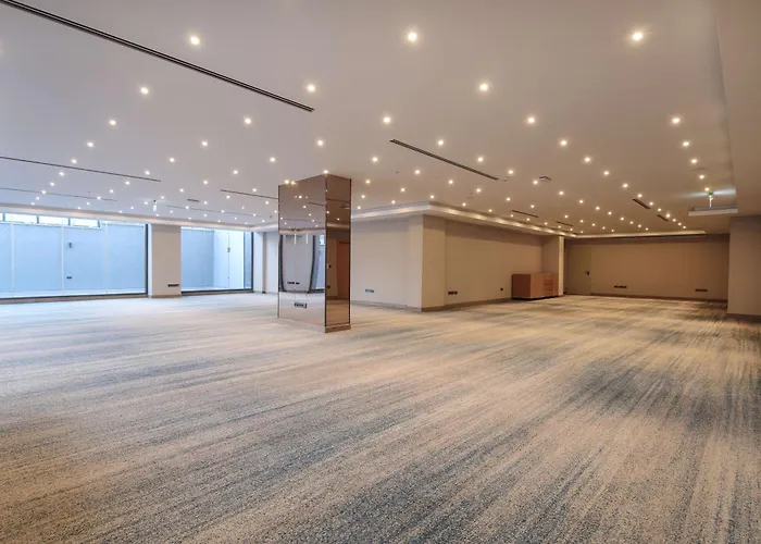 Hotel Hilton Garden Cankaya 4*